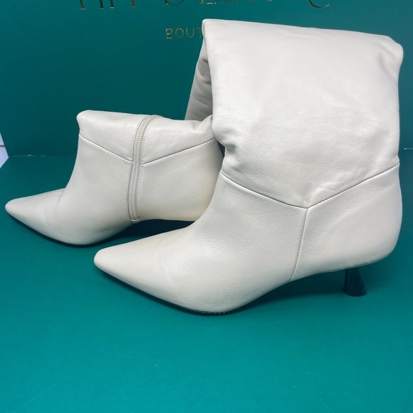 Raye | Jonathan Boot - Picture 5 of 10